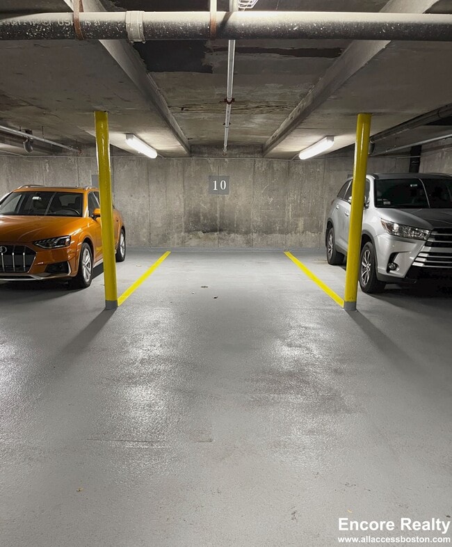 Building Photo - 216 Saint Paul St