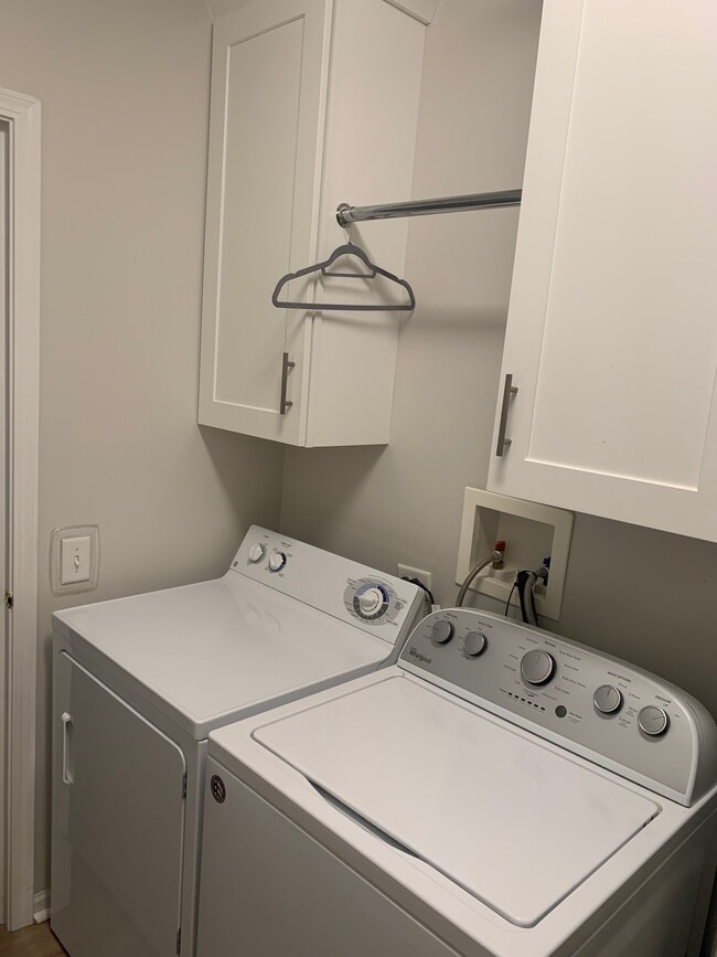Building Photo - 13585 Yellow Pine Dr