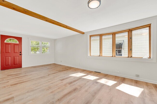 Building Photo - 168 Wheeler St