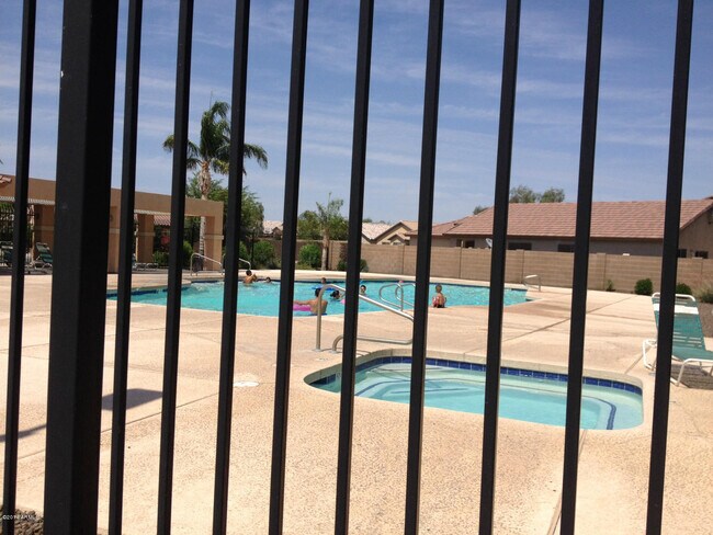 Building Photo - 14861 W Ventura St