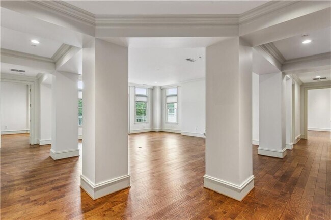 Building Photo - 2500 Peachtree Rd NW
