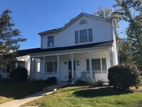 Building Photo - Beautiful 3 Bedroom 2.5 Bath Single Family...