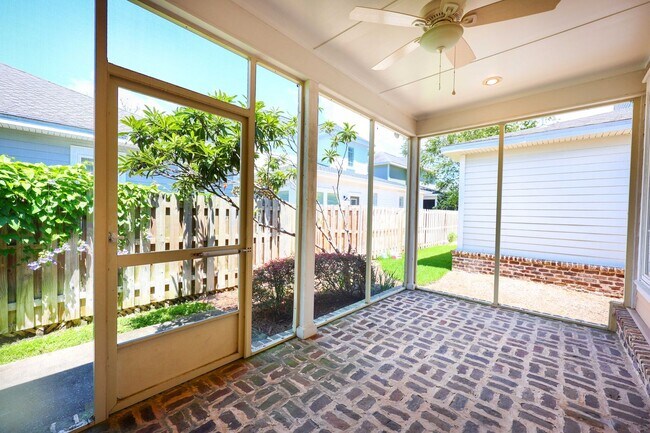 Building Photo - Church Street Village Home For Rent