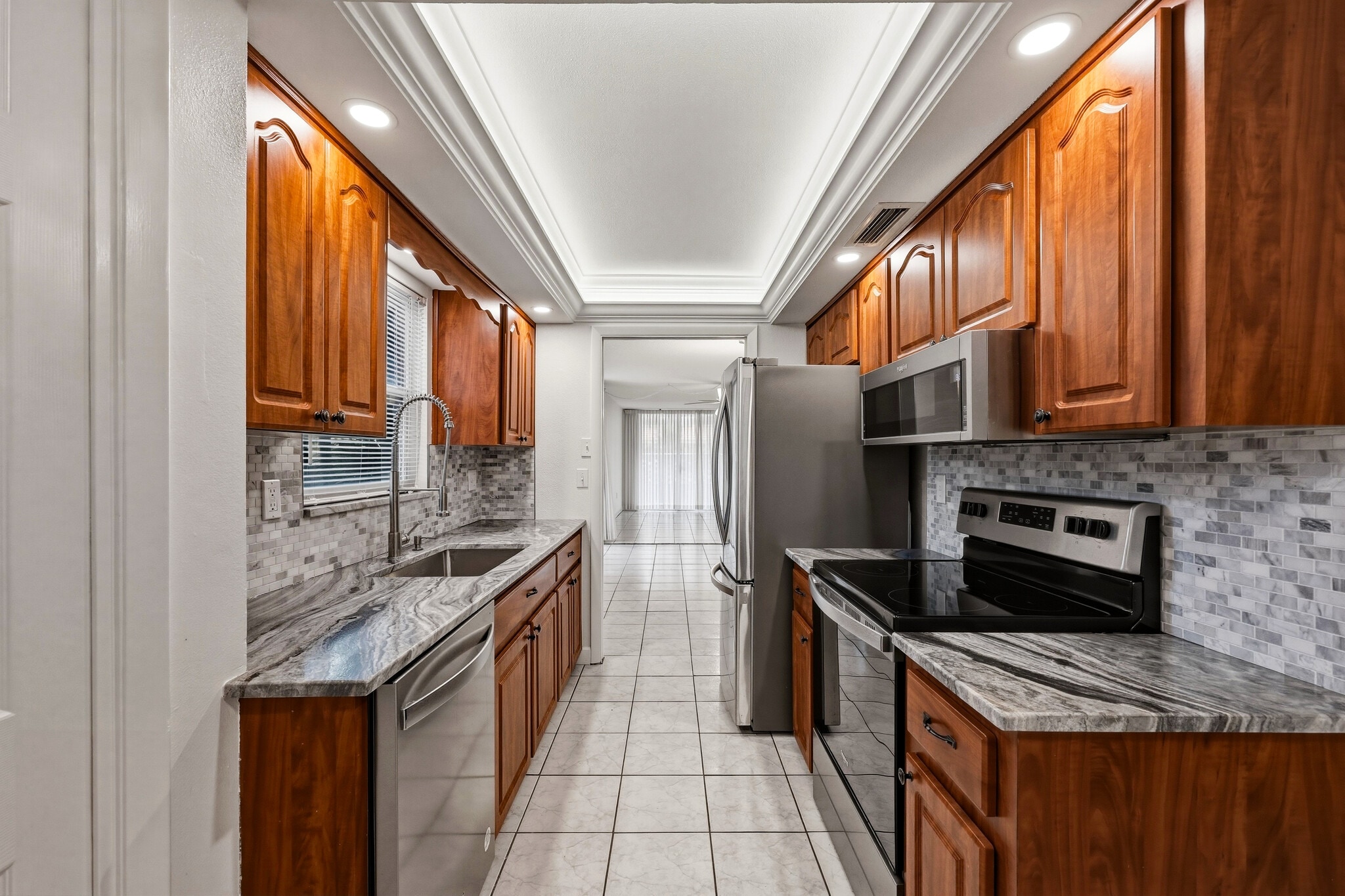 Kitchen - 2650 Pearce Dr