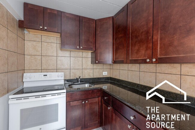 Building Photo - 1360 W Touhy Ave