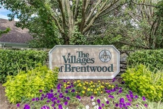 Building Photo - 324 Yorkshire Cir
