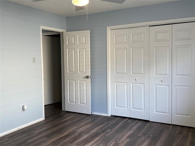 Building Photo - 12229 Mosley Ln