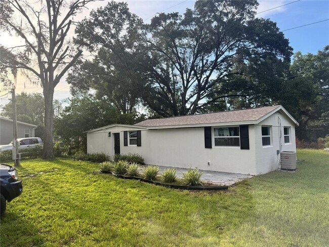 Building Photo - 38839 Miller Ave