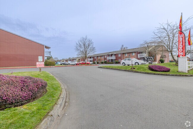 Building Photo - DeMark Apartments