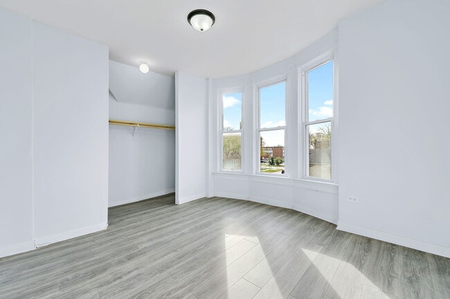 Building Photo - 8440 S Peoria St