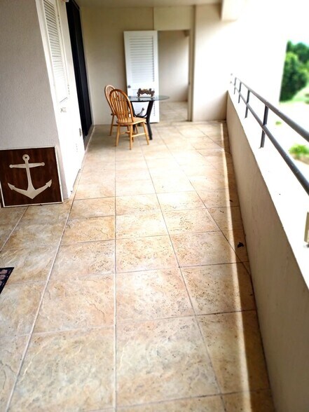 Building Photo - 5260 S Landings Dr