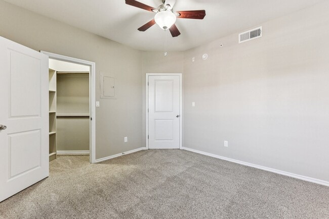 Floorplan - Waters Edge Apartment Homes