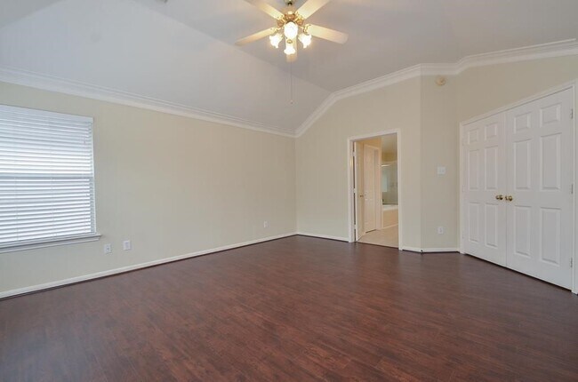 Building Photo - 20735 Fawnbrook Ct