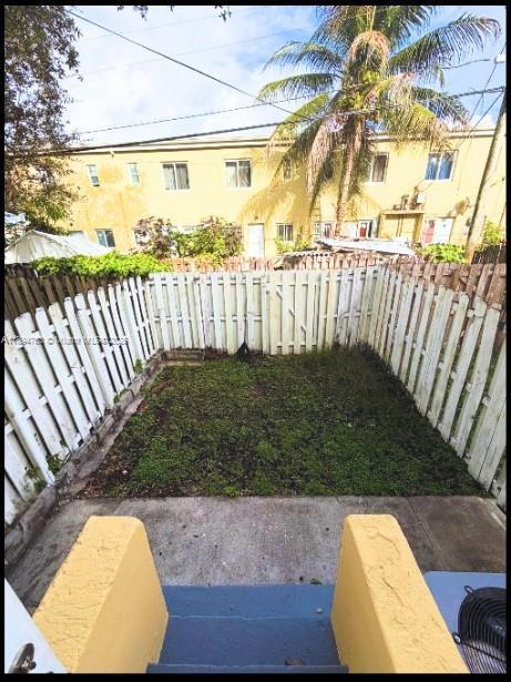 Building Photo - 8325 NW 5th Ave