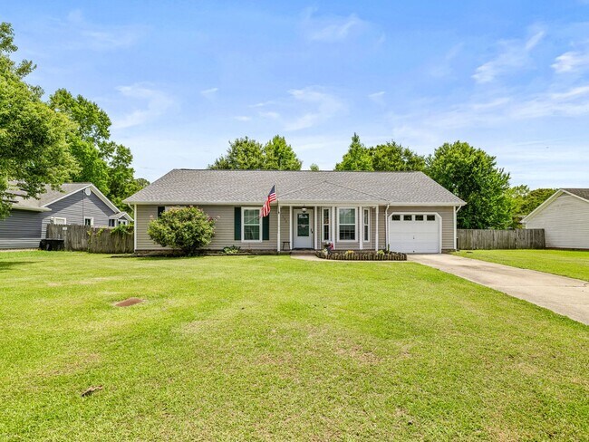 Building Photo - Raintree Subdivision