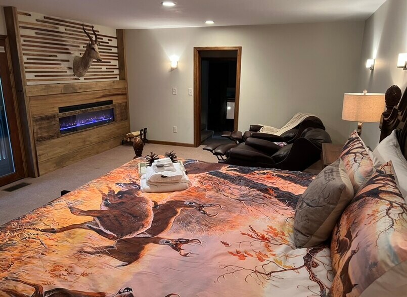 Second room - 7022 Aska Rd