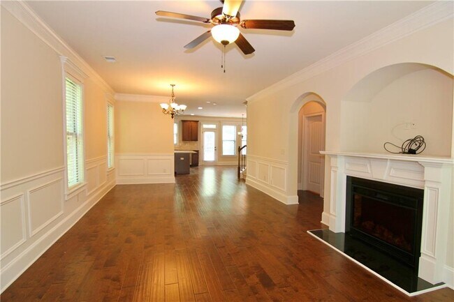Building Photo - 1660 Jardin Ct
