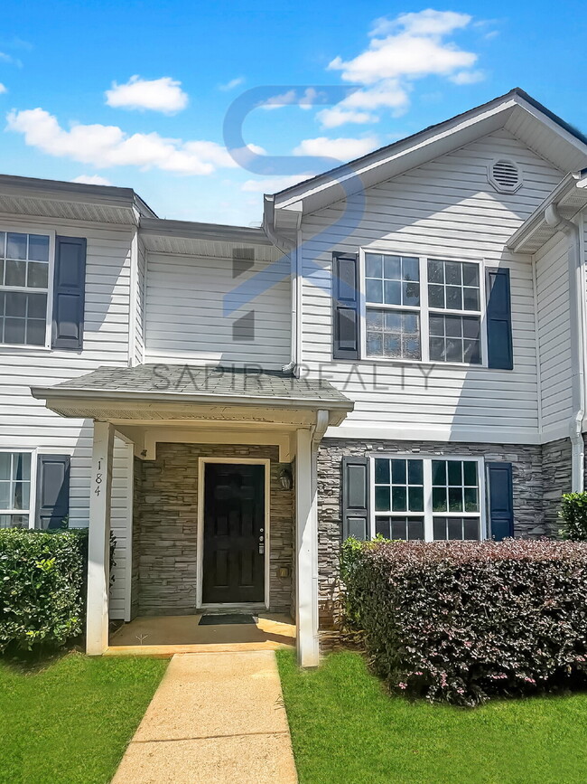 Primary Photo - Move in before November 15th and choose yo...