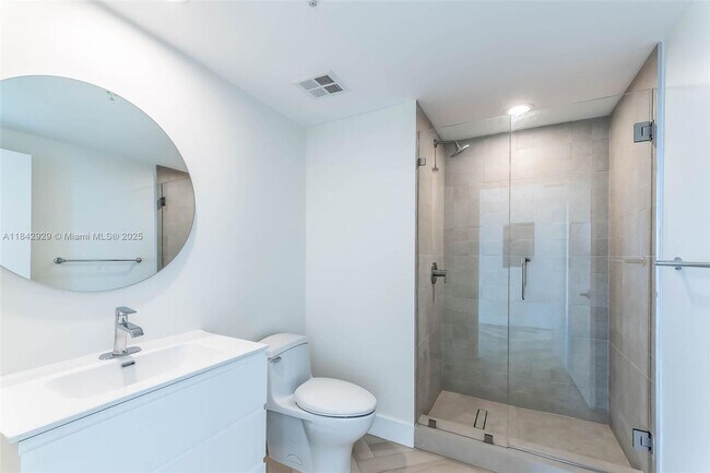 Building Photo - 335 S Biscayne Blvd