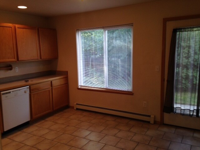 Building Photo - BER3510