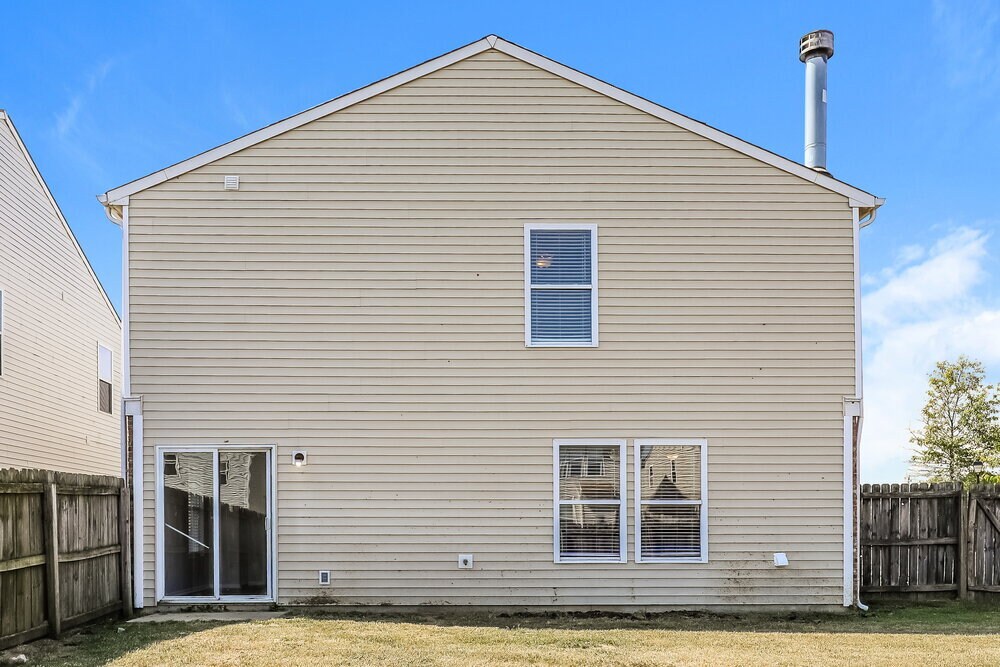 Building Photo - 911 Bentgrass Dr