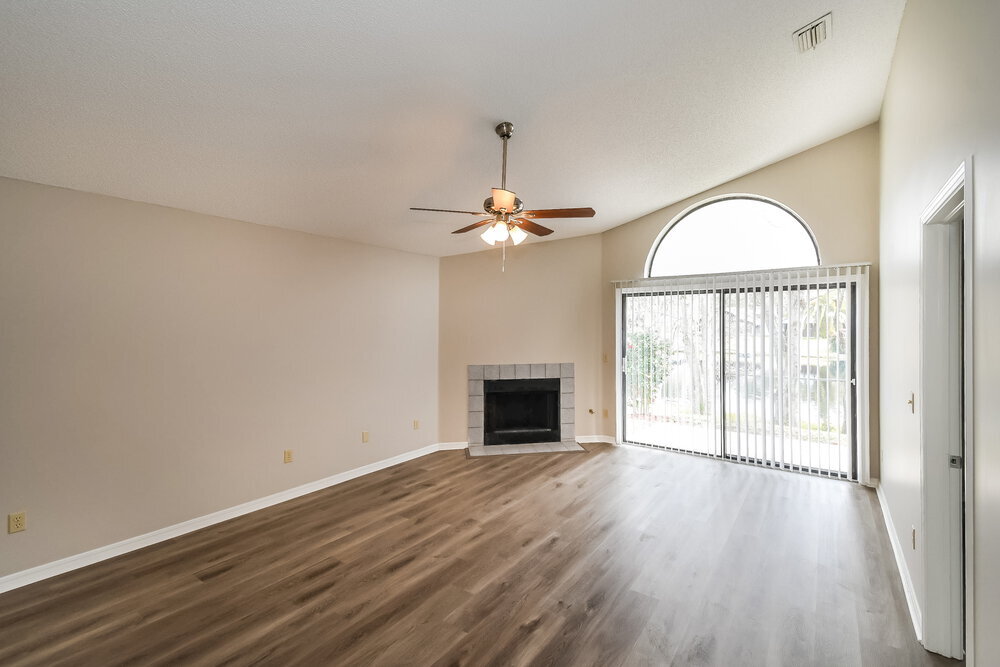 Building Photo - 2847 Lantana Lakes Dr W