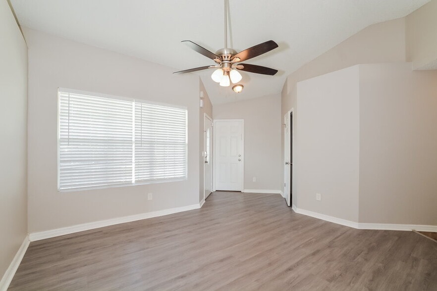 Building Photo - 10412 Glassborough Dr