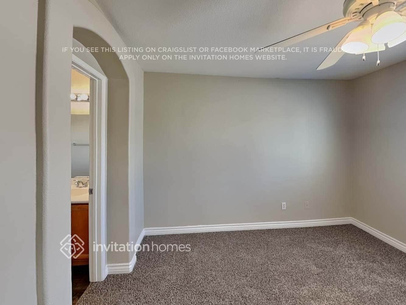 Building Photo - 5213 Los Pinos St