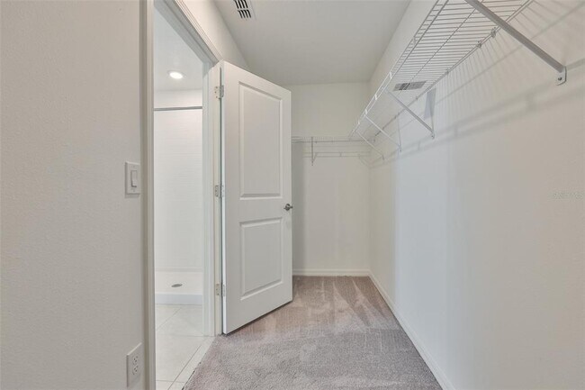 Building Photo - 9913 Jackfruit Ct