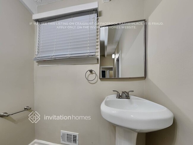 Building Photo - 2996 Horse Shoe Dr