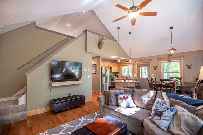 Building Photo - 32 Attitash Loop