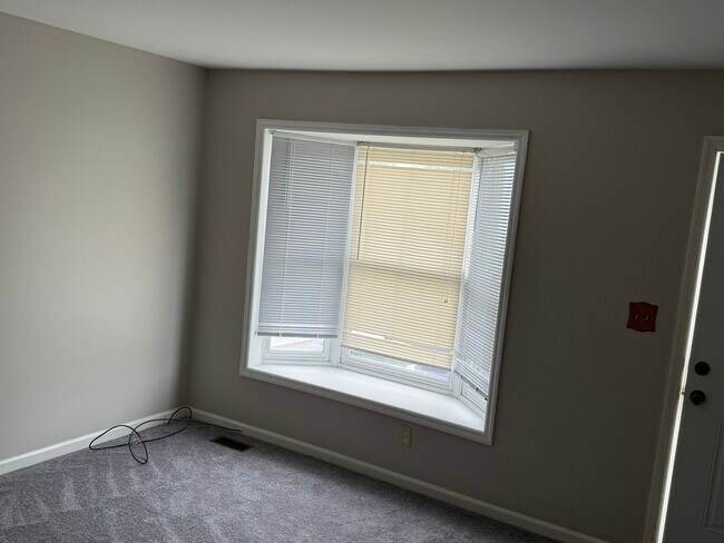 Building Photo - 120 Whitburn Pl
