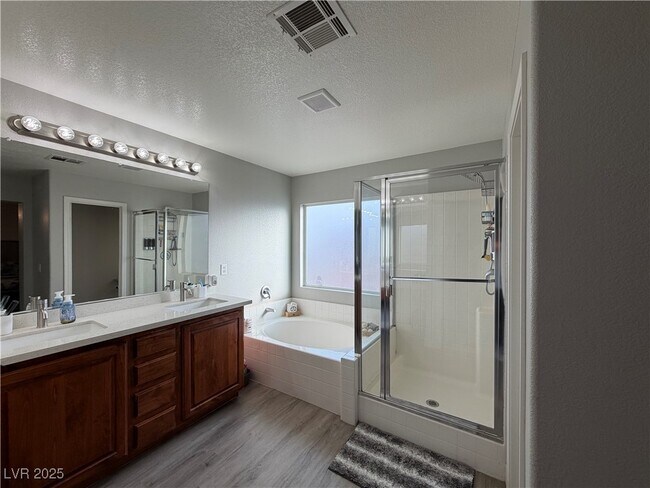 Building Photo - 3343 Tara Leigh Ave