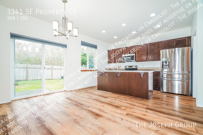 Building Photo - 3341 SE Property Ct