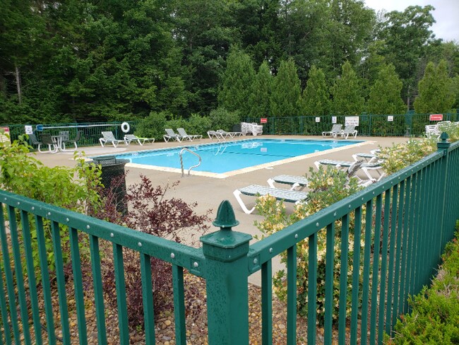 Building Photo - 23 Cabernet Dr