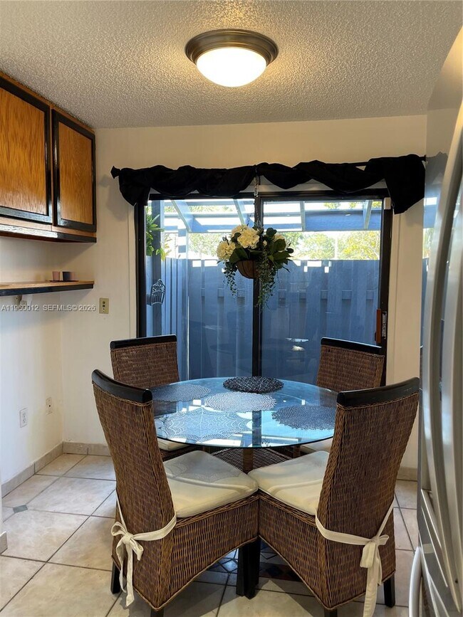 Building Photo - 1422 Amanda St