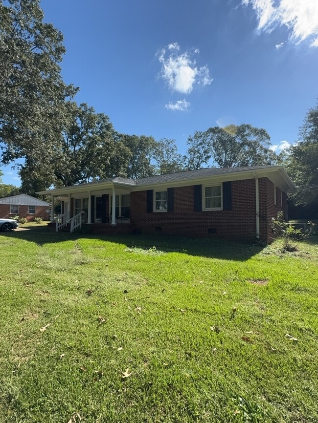 Primary Photo - 3-bedroom 2 Bathroom