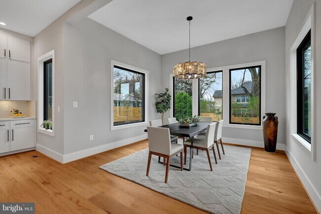 Building Photo - 1100 Balls Hill Rd