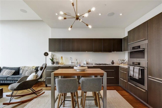 Building Photo - 210 Lavaca St