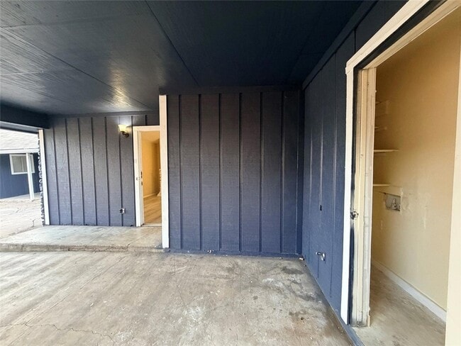 Building Photo - 4302 Scottsdale Rd