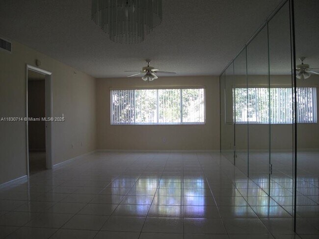 Building Photo - 9511 Weldon Cir