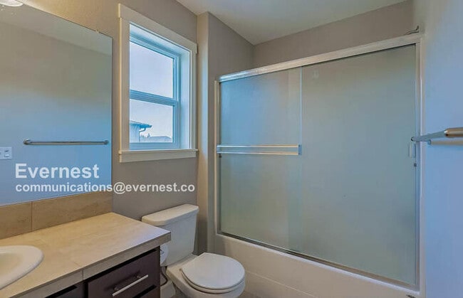 Building Photo - 17017 NE 78th Way
