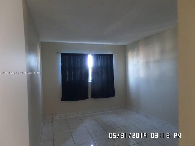 Building Photo - 3610 NW 21st St