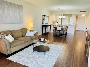 Building Photo - 3150 N Palm Aire Dr