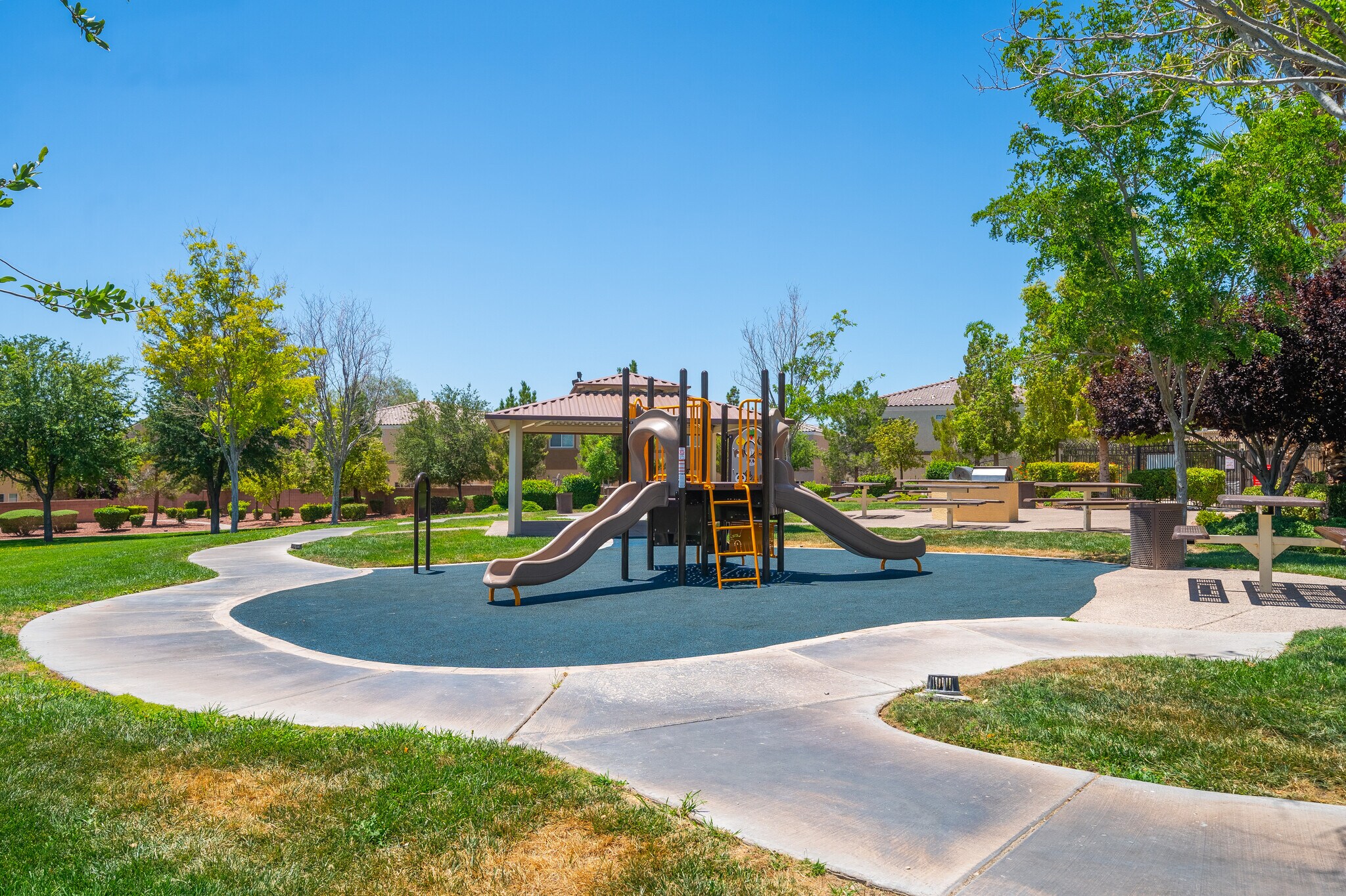 Building Photo - 6321 Blowing Sky St