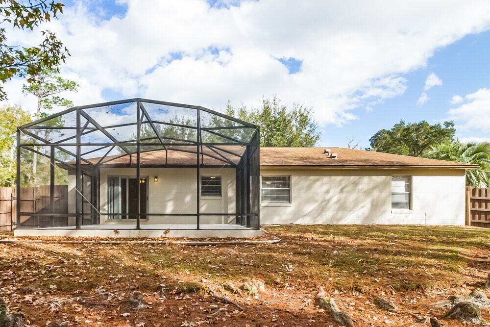 Building Photo - 234 Oak Rd