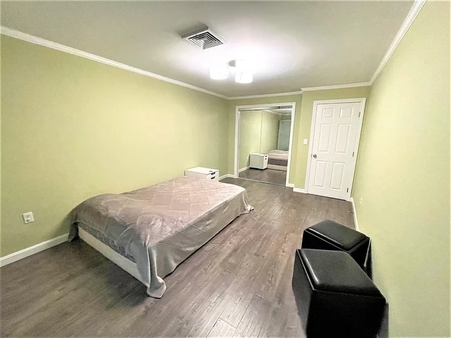 Building Photo - 19 Blackstone Dr