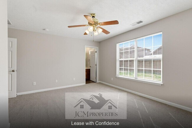 Building Photo - 2016 Willis Dr