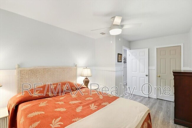 Building Photo - 750 NE 2nd Ave