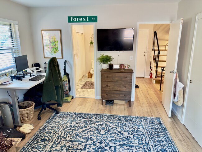 Building Photo - 361 Claremont Ave